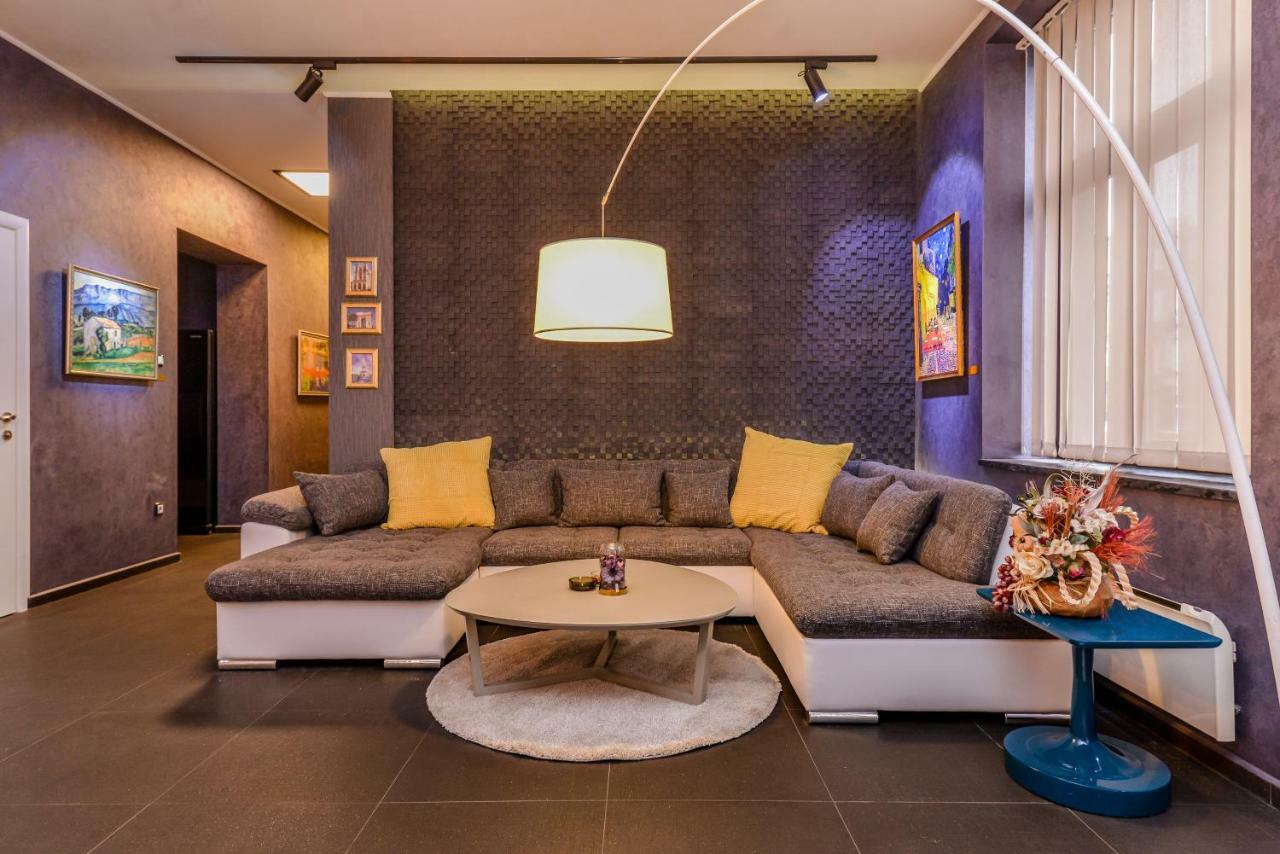 Champs-Elysees Sofia 2-Bdr, 2-Bthr Tsar Simeon Suite By Flat Mаnager ภายนอก รูปภาพ