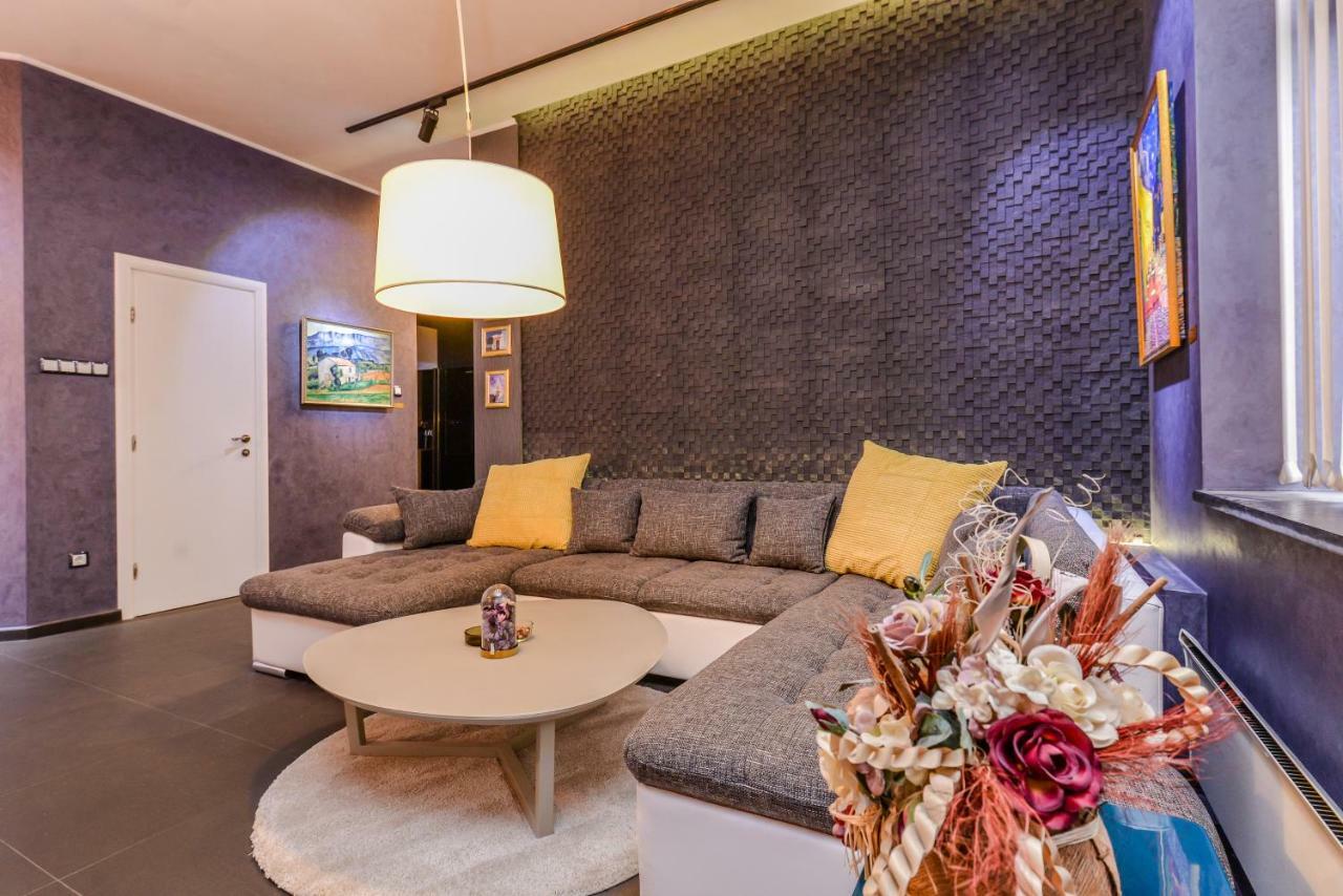 Champs-Elysees Sofia 2-Bdr, 2-Bthr Tsar Simeon Suite By Flat Mаnager ภายนอก รูปภาพ