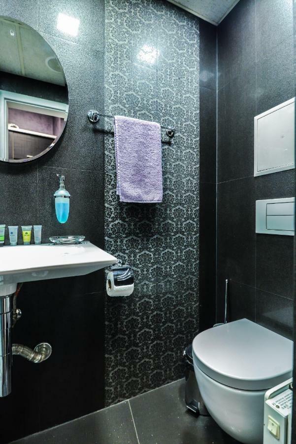 Champs-Elysees Sofia 2-Bdr, 2-Bthr Tsar Simeon Suite By Flat Mаnager ภายนอก รูปภาพ