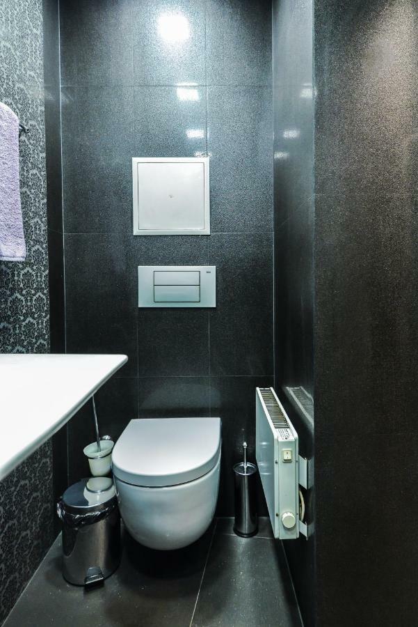 Champs-Elysees Sofia 2-Bdr, 2-Bthr Tsar Simeon Suite By Flat Mаnager ภายนอก รูปภาพ